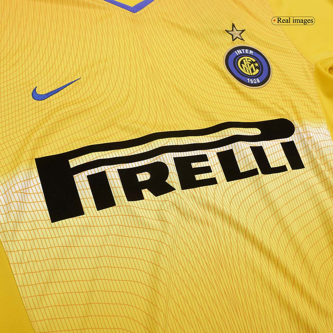 Třetí Retro Dres Inter Milan 2002/03