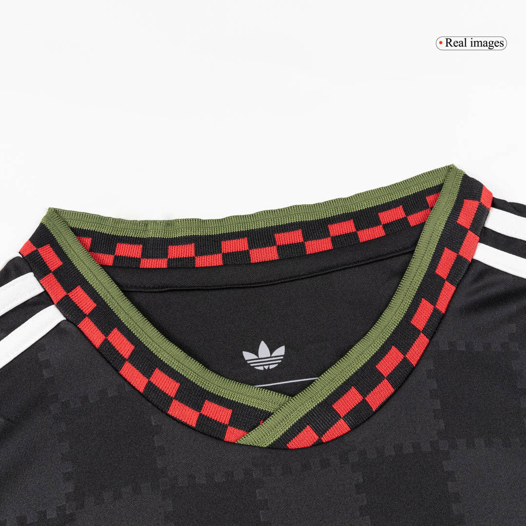 Bayern Mnichov třetí kompletní sada 2025/26