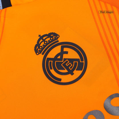 Venkovní Fotbalový Dres Real Madrid 24/25 Authentic BELLINGHAM #5 - Bear Champ Font