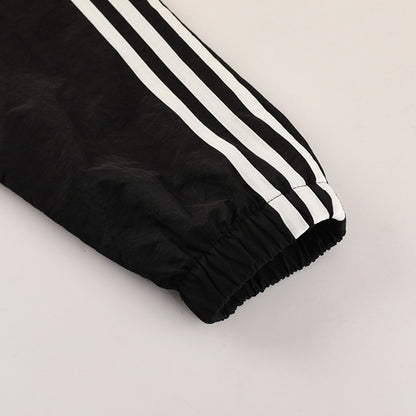 Manchester United větrovka 2025/26 černá