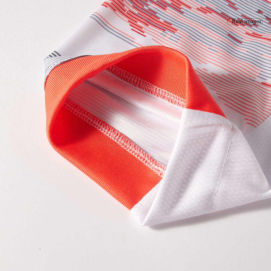 Bayern Mnichov venkovní kompletní sada 2025/26