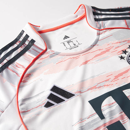 Bayern Mnichov venkovní fotbalový dres 2025/26 UPAMECANO #2