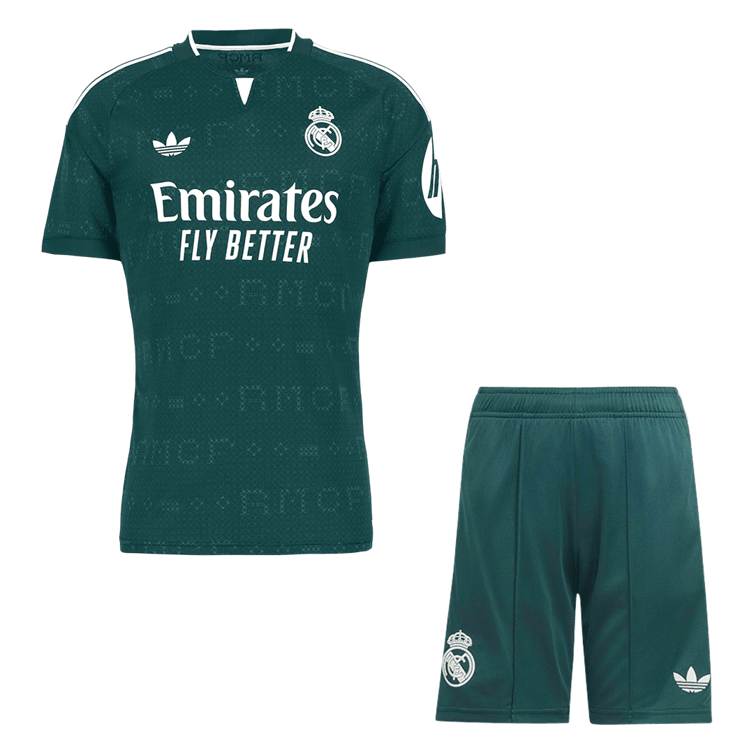 Real Madrid venkovní sada dresu 2026/27