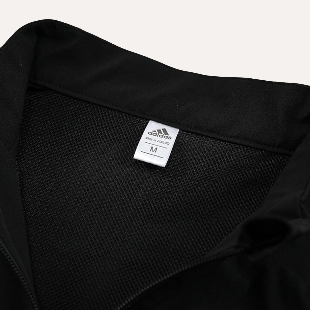 Liverpool větrovka 2025/26 černá