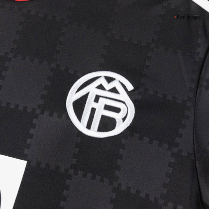 Bayern Mnichov třetí fotbalový dres 2025/26 KIMMICH #6