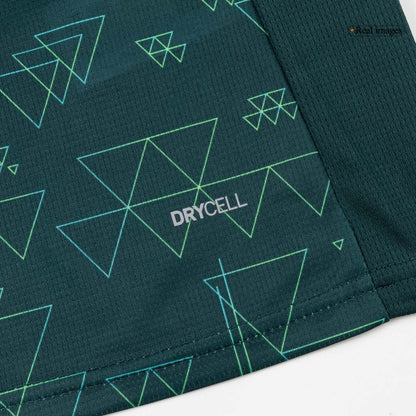 Manchester City čtvrtá sada dresu 2025/26