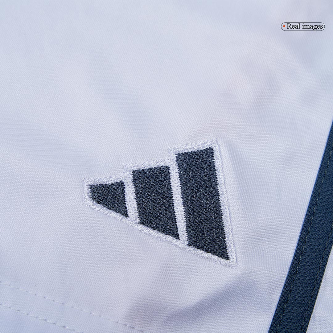 Bayern Mnichov dětská venkovní kompletní sada 2025/26