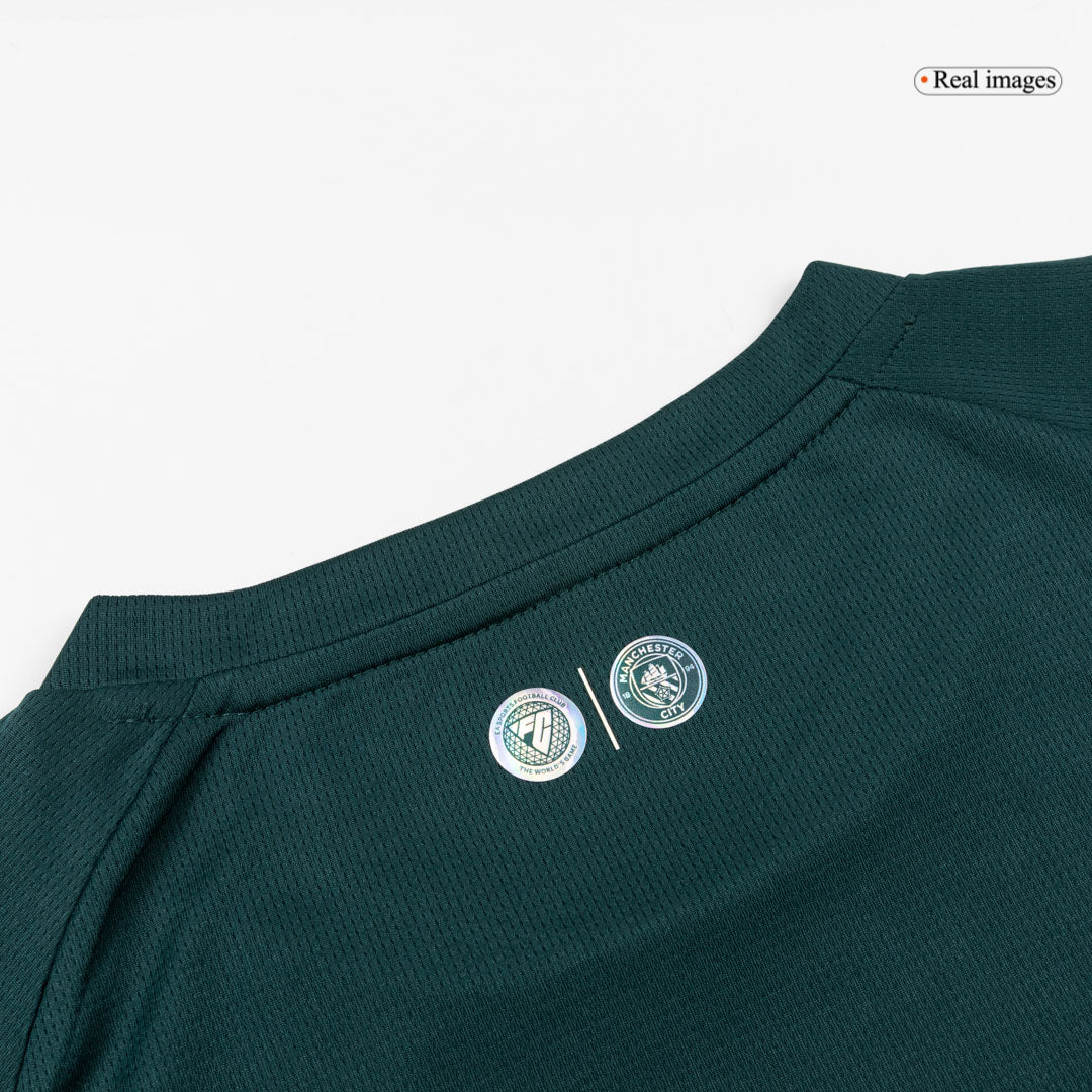 Manchester City čtvrtá fotbalový dres 2025/26